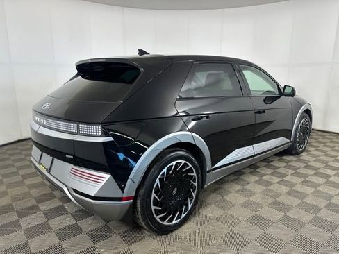 Used 2023 Hyundai Ioniq 5 Limited image 3