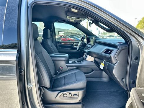 Used 2022 GMC Yukon SLE w/ Gmc Pro Safety Plus Package image 27