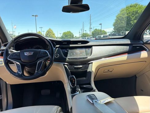 Used 2019 Cadillac XT5 Premium Luxury AWD/4WD image 20