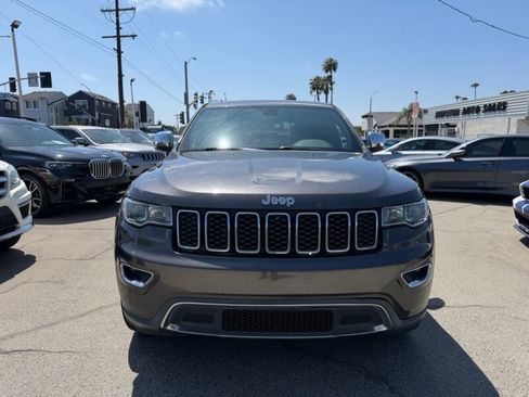 Used 2018 Jeep Grand Cherokee Limited RWD image 2