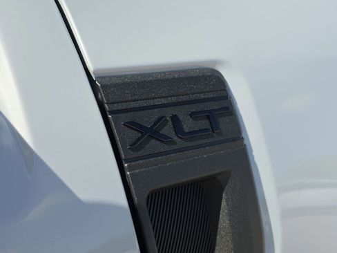 Used 2025 Ford Maverick XLT w/ XLT Luxury Package image 16