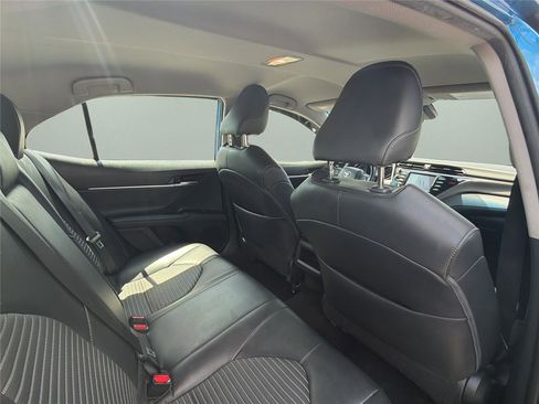Used 2019 Toyota Camry SE FWD image 22