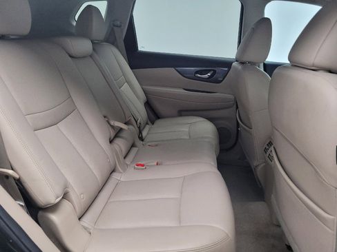 Used 2015 Nissan Rogue SL w/ SL Premium Package image 19