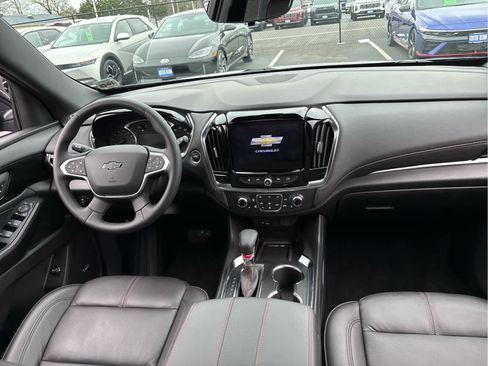 Certified 2023 Chevrolet Traverse RS w/ LPO, Floor Liner Package image 23