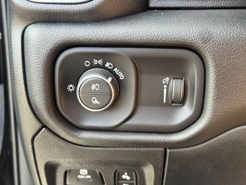 Used 2024 RAM 1500 Big Horn AWD/4WD image 23