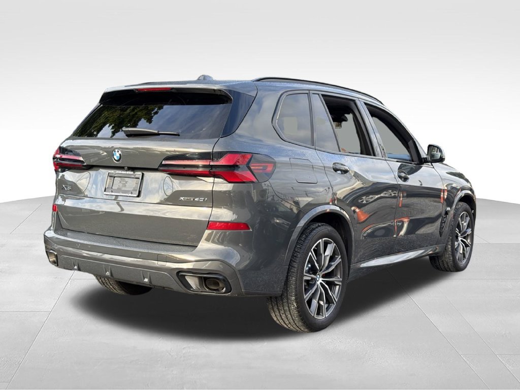 Used 2025 BMW X5 xDrive40i w/ M Sport Package AWD/4WD image 10