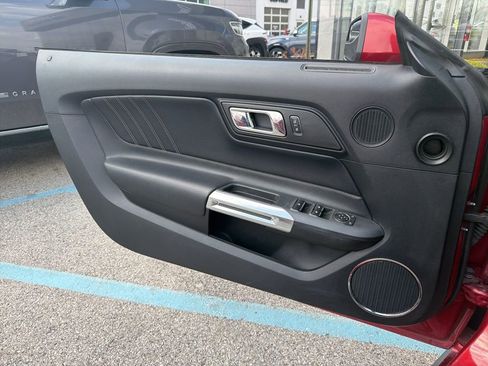 Used 2017 Ford Mustang GT Premium image 6