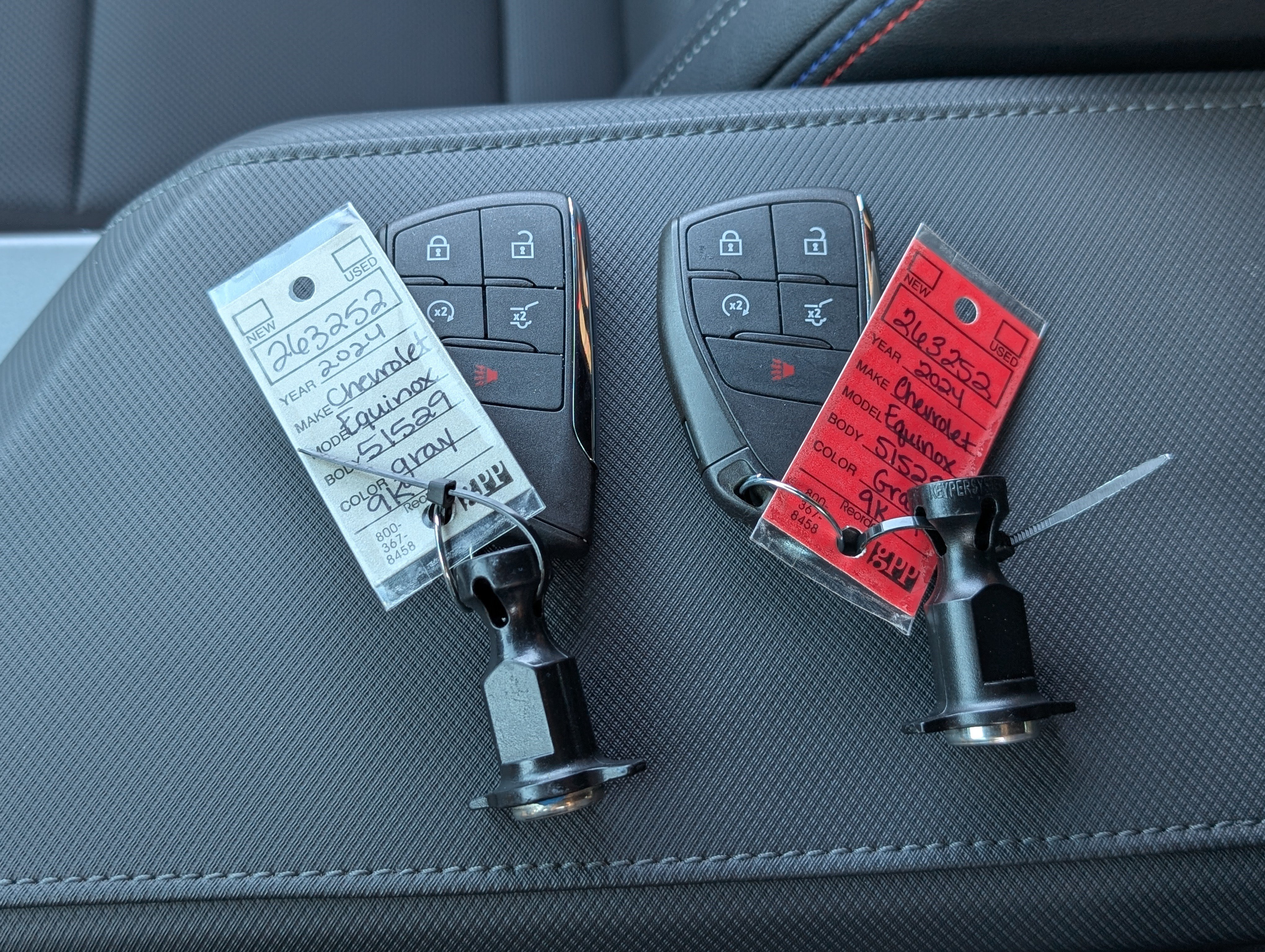 Used 2024 Chevrolet Equinox EV RS FWD image 34
