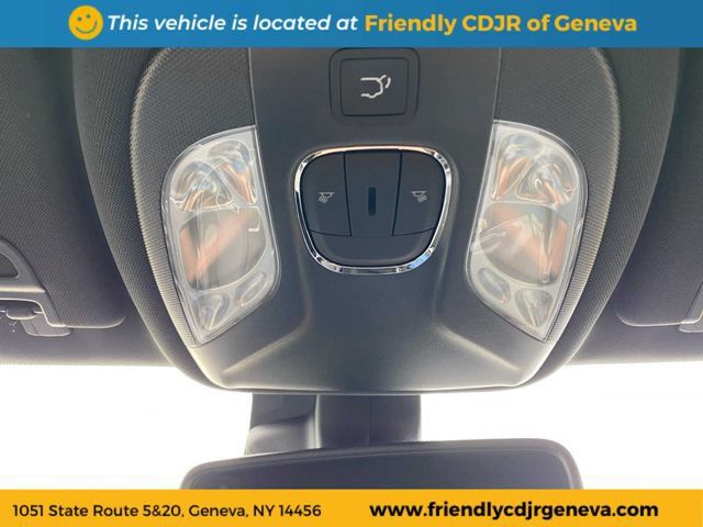 Used 2026 Jeep Compass Limited AWD/4WD image 18