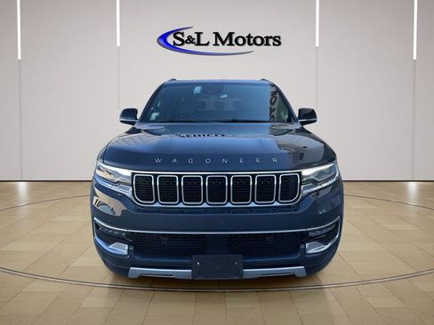 Certified 2024 Jeep Wagoneer L Series II w/ Flexible Seating Group AWD/4WD image 2