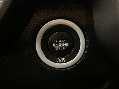 Used 2019 RAM 1500 Big Horn AWD/4WD image 14