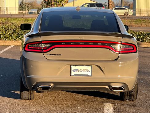 Used 2023 Dodge Charger SXT w/ Blacktop Package image 5