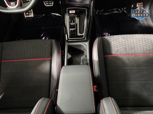 Used 2026 Volkswagen GTI SE FWD image 19