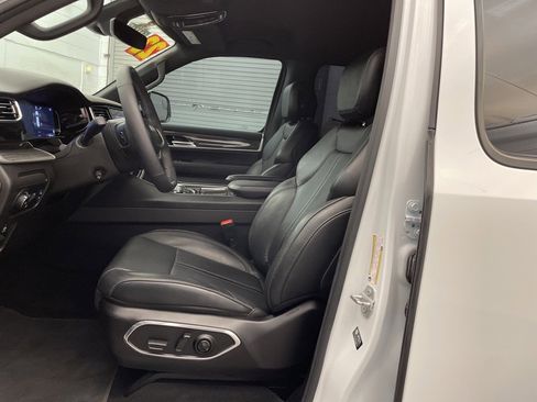 Used 2022 Jeep Wagoneer Series III image 20