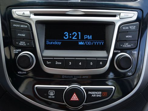 Used 2015 Hyundai Accent GLS w/ Option Group 03 image 22