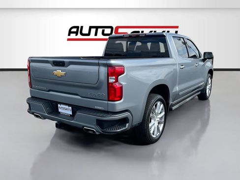 Used 2025 Chevrolet Silverado 1500 High Country AWD/4WD image 7