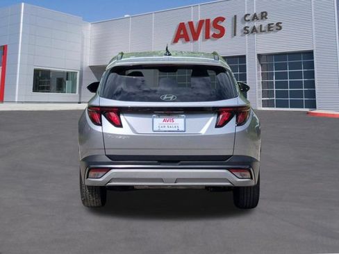 Used 2025 Hyundai Tucson SEL FWD image 7
