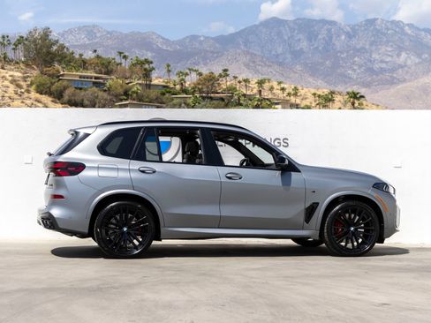 Used 2025 BMW X5 M60i AWD/4WD image 5