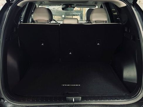 Used 2023 Hyundai Tucson Limited w/ Winter Package image 10