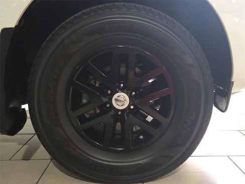 Used 2019 Nissan Frontier SV image 11