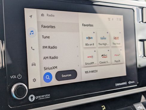 Used 2022 Toyota Tundra SR5 w/ SR5 Convenience Package image 19