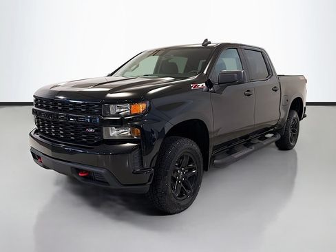 Used 2021 Chevrolet Silverado 1500 Custom Trail Boss w/ Midnight Edition AWD/4WD image 2