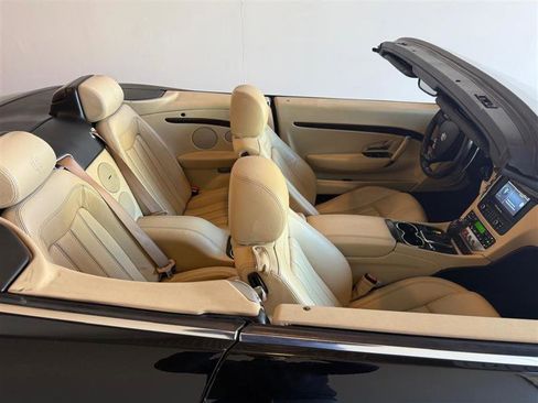 Used 2010 Maserati GranTurismo Convertible image 24