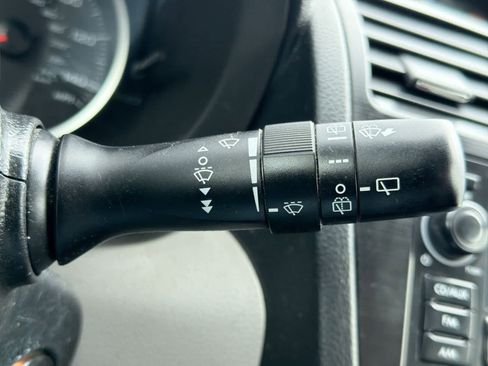 Used 2015 Subaru Forester 2.5i Premium w/ All-Weather Package image 28