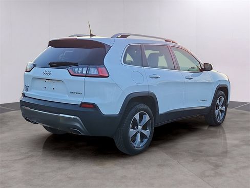 Used 2019 Jeep Cherokee Limited image 4