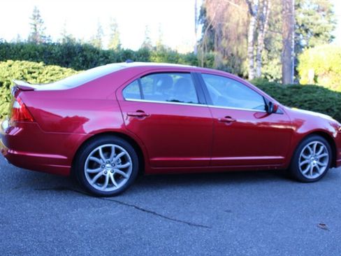 Used 2010 Ford Fusion SEL FWD image 3