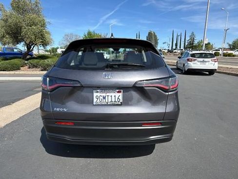 Used 2023 Honda HR-V LX image 5