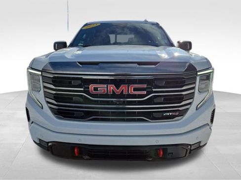 Used 2023 GMC Sierra 1500 AT4 w/ Technology Package image 4
