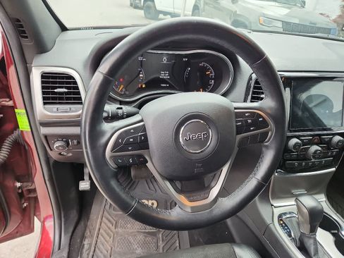 Used 2019 Jeep Grand Cherokee Altitude AWD/4WD image 12