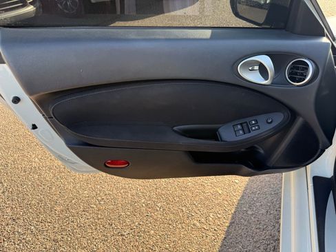 Used 2020 Nissan 370Z Coupe image 12
