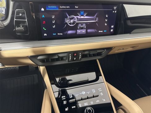 New 2026 Porsche Cayenne image 30