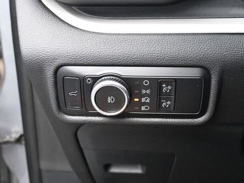 Used 2024 Ford Explorer XLT w/ Equipment Group 202A AWD/4WD image 18