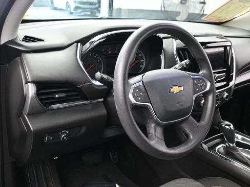 Used 2020 Chevrolet Traverse LS FWD image 14