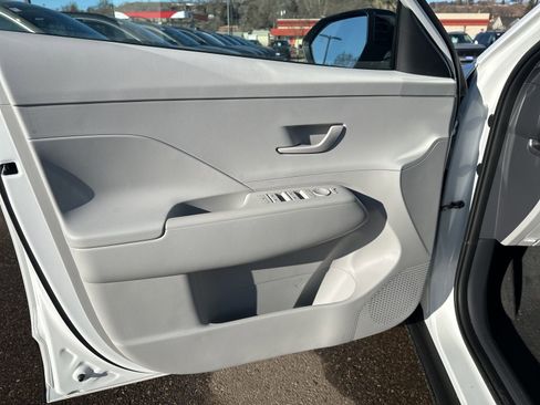 New 2026 Hyundai Kona SEL Sport image 14