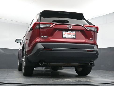 Used 2023 Toyota RAV4 XLE Premium AWD/4WD image 33