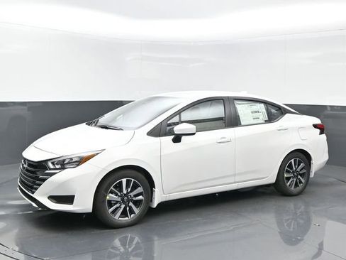 New 2025 Nissan Versa SV w/ Trunk Package image 2