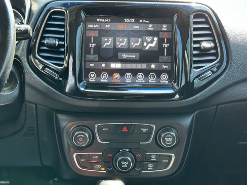 Used 2020 Jeep Compass Limited image 17