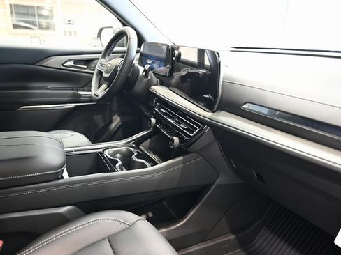 New 2026 Chevrolet Traverse LT w/ LPO, Floor Liner Package image 14