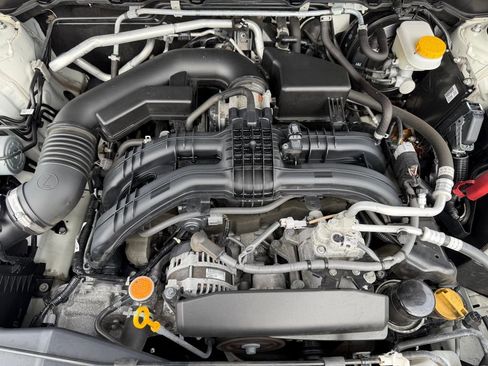 Used 2023 Subaru Crosstrek 2.0i Premium image 32