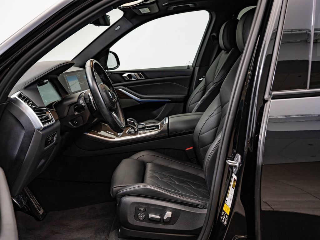 Used 2023 BMW X5 xDrive40i w/ Executive Package AWD/4WD image 24