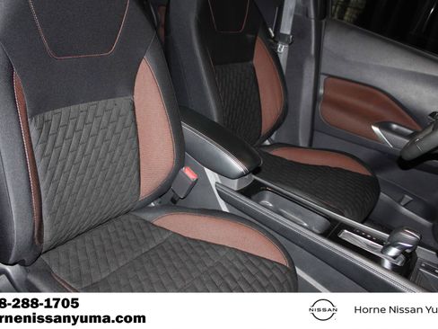 Used 2023 Nissan Kicks SR FWD image 6