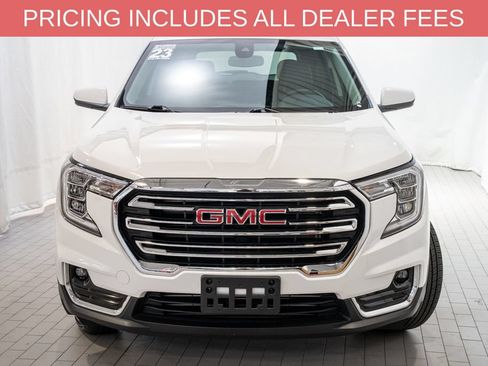 Used 2023 GMC Terrain SLT AWD/4WD image 2