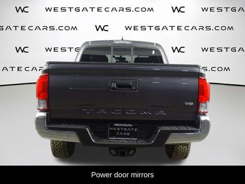 Used 2016 Toyota Tacoma TRD Sport image 7