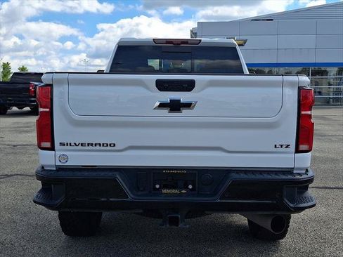 Used 2026 Chevrolet Silverado 2500 LTZ w/ LTZ Plus Package AWD/4WD image 6