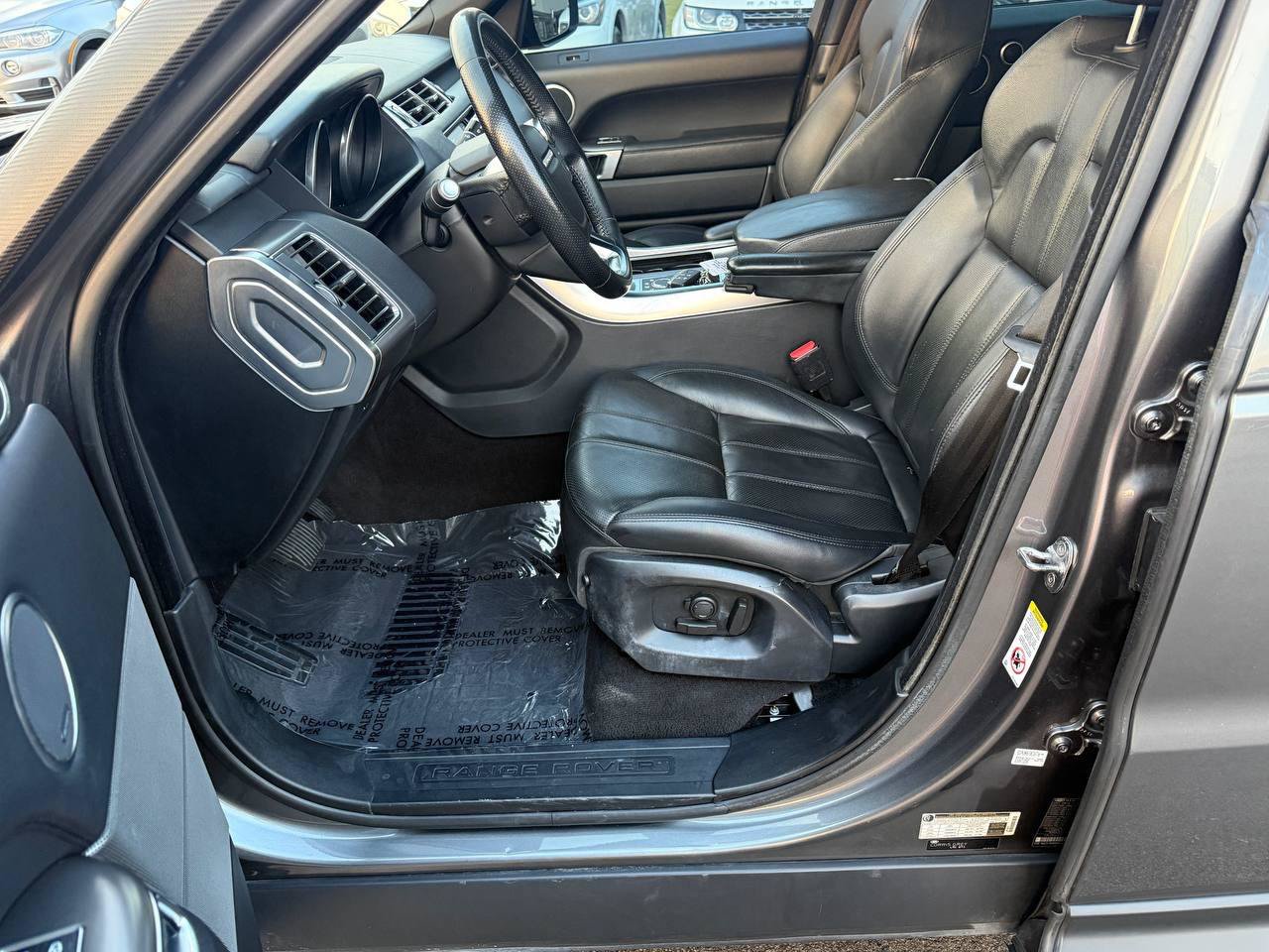 Used 2016 Land Rover Range Rover Sport SE AWD/4WD image 14