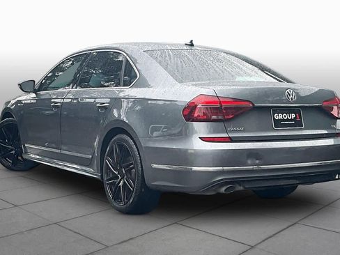 Used 2017 Volkswagen Passat 1.8T R-Line FWD image 12